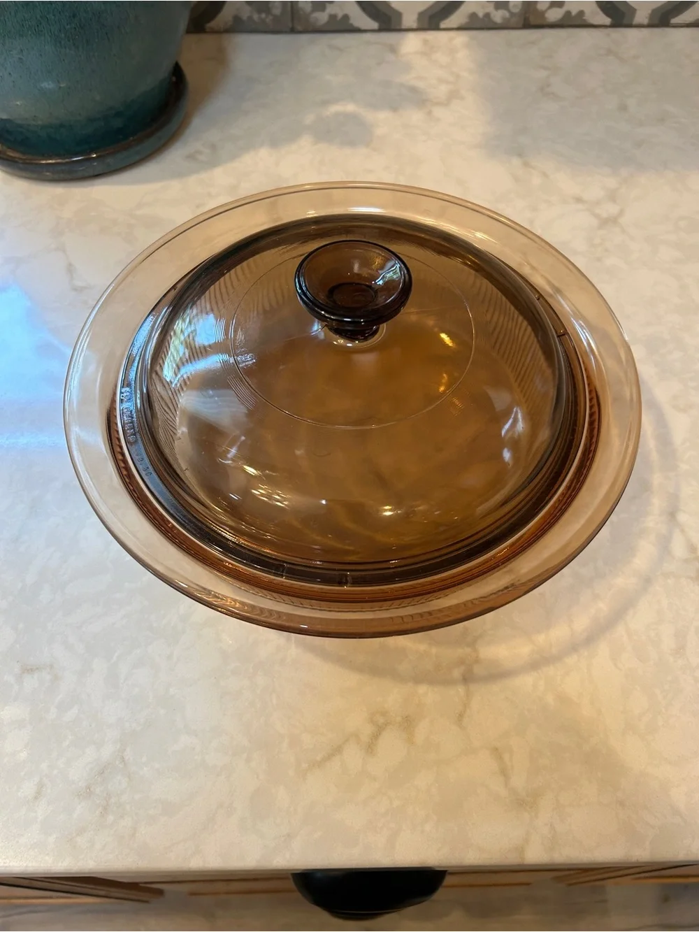 VINTAGE CORNING/PYREX VISIONS AMBER DISH WITH LID-EUC